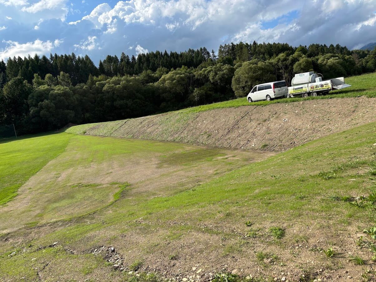 Hydroosev a spevňovanie svahu